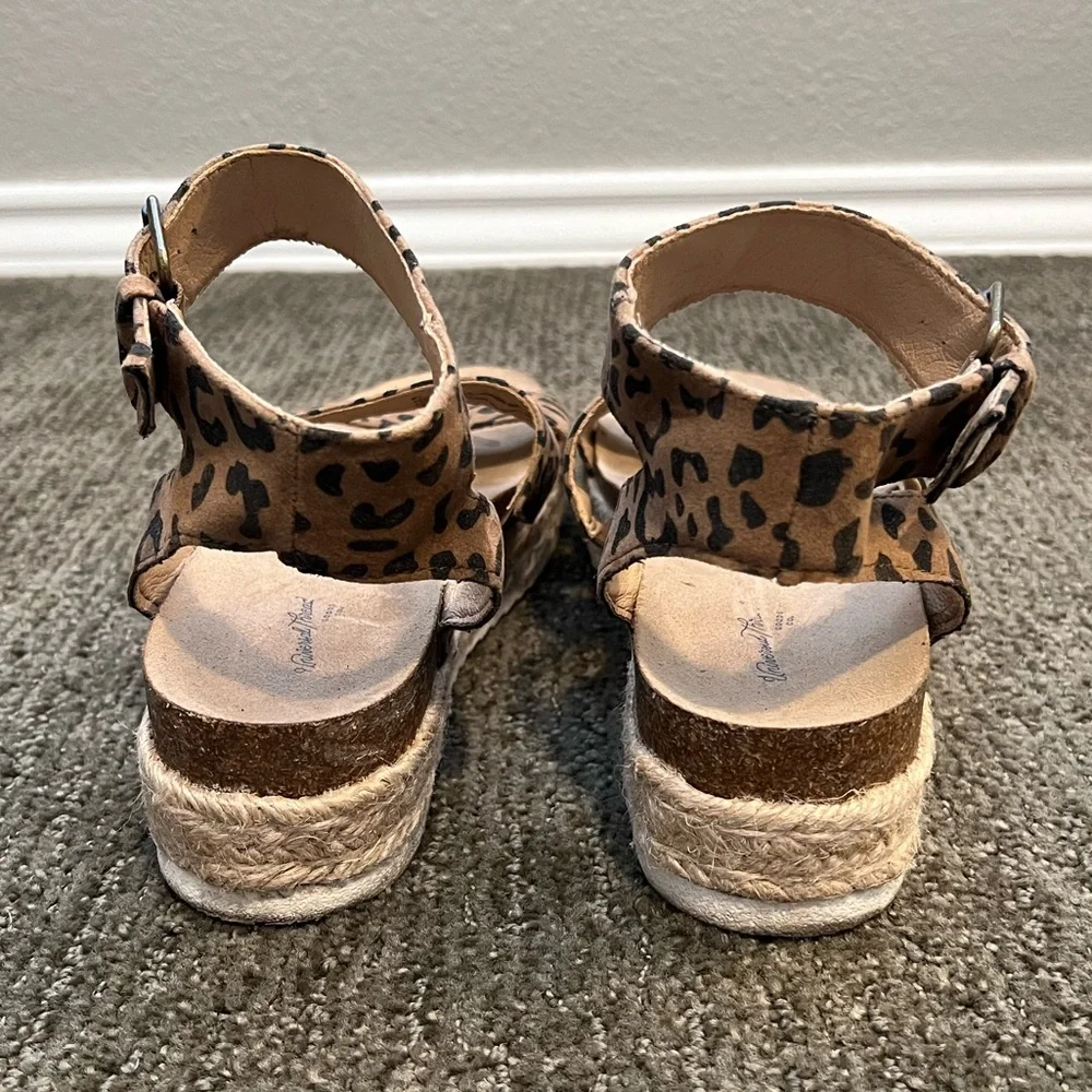 Universal Thread Leopard Sandals - Picture 5 of 6